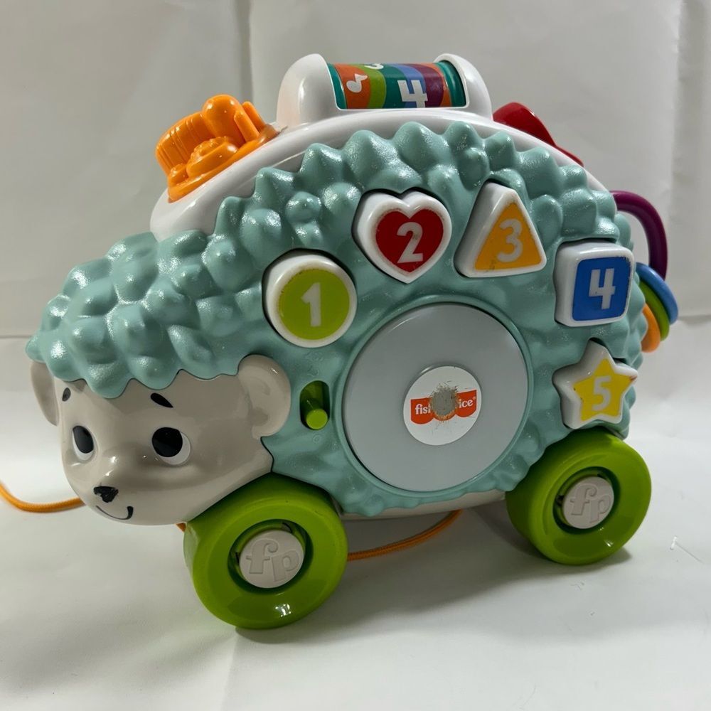 Fisher-Price Pull-Along Hedgehog works great released 2019
